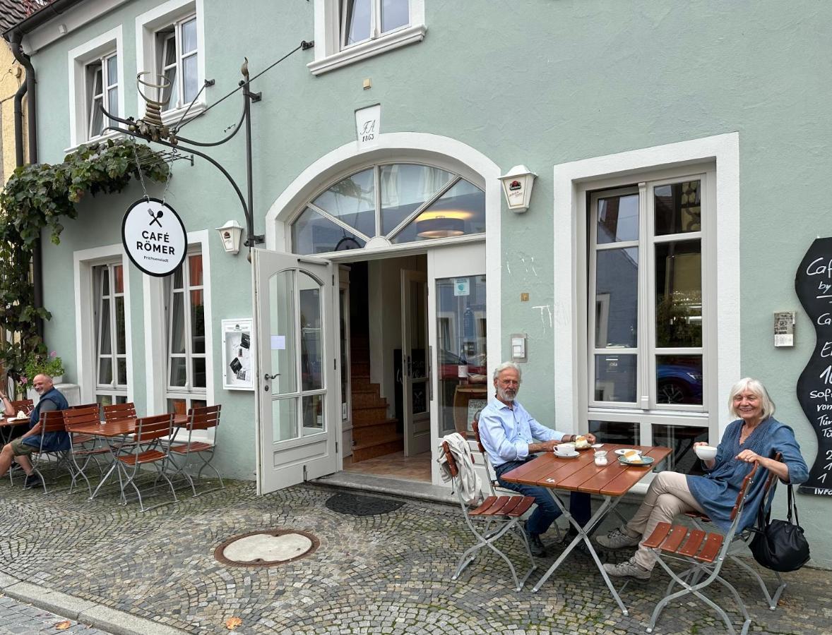Vinopresso Gmbh - Cafe Roemer Prichsenstadt Exterior photo