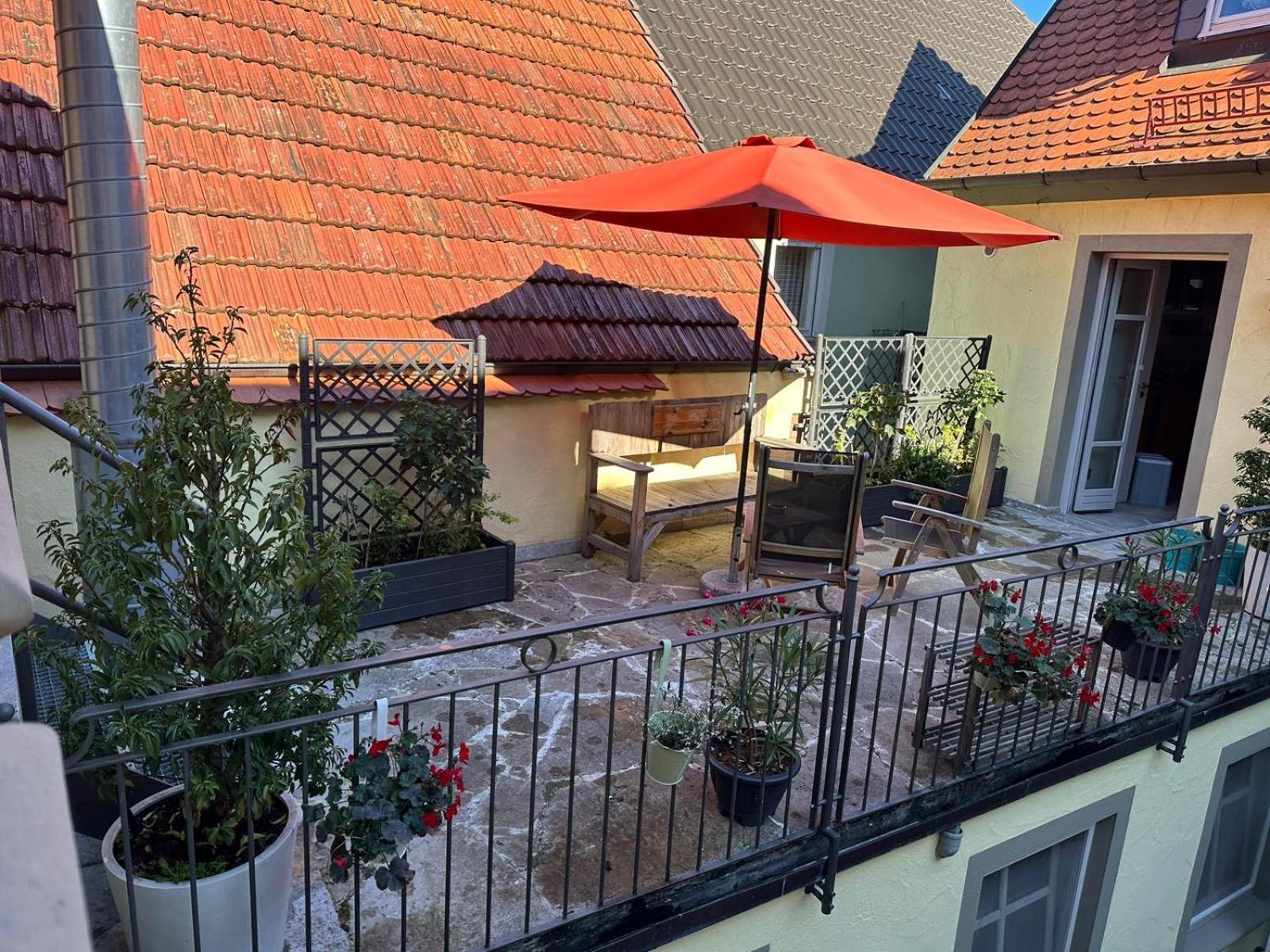 Vinopresso Gmbh - Cafe Roemer Prichsenstadt Exterior photo